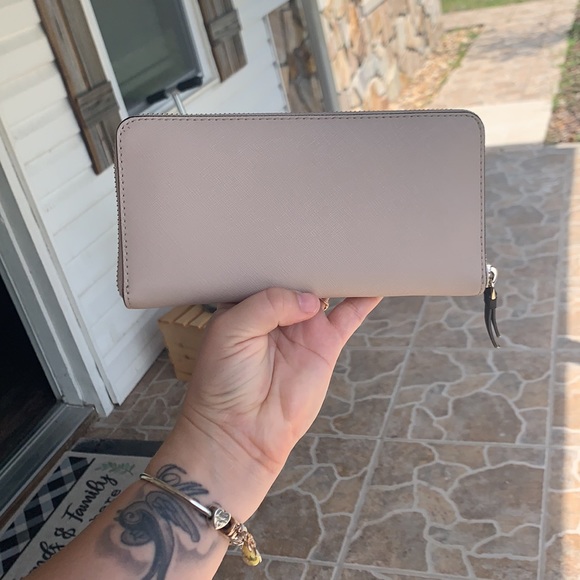 Kate spade hand bag - Picture 7 of 9